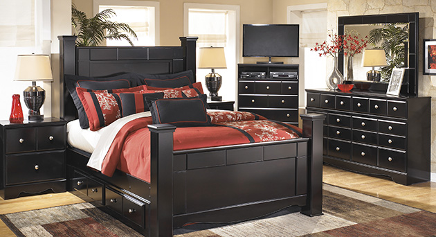 Shay Queen Poster Bed, Dresser, Mirror & Chest